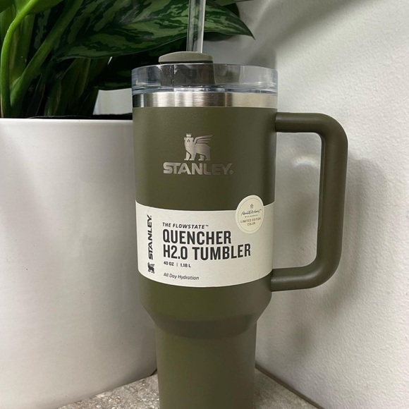 NWT Stanley 40oz Stainless Steel H2.0 Flowstate Quencher Tumbler Hearth & Hand™ - Picture 4 of 12